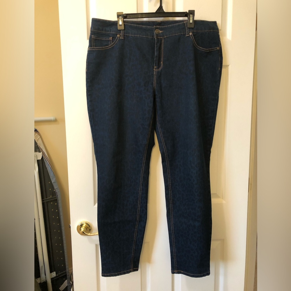 NWOT Faded Glory Blue Ankle Cropped Jeans